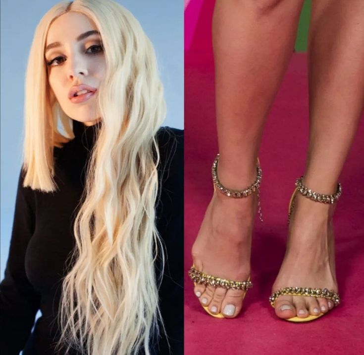 ava max feet