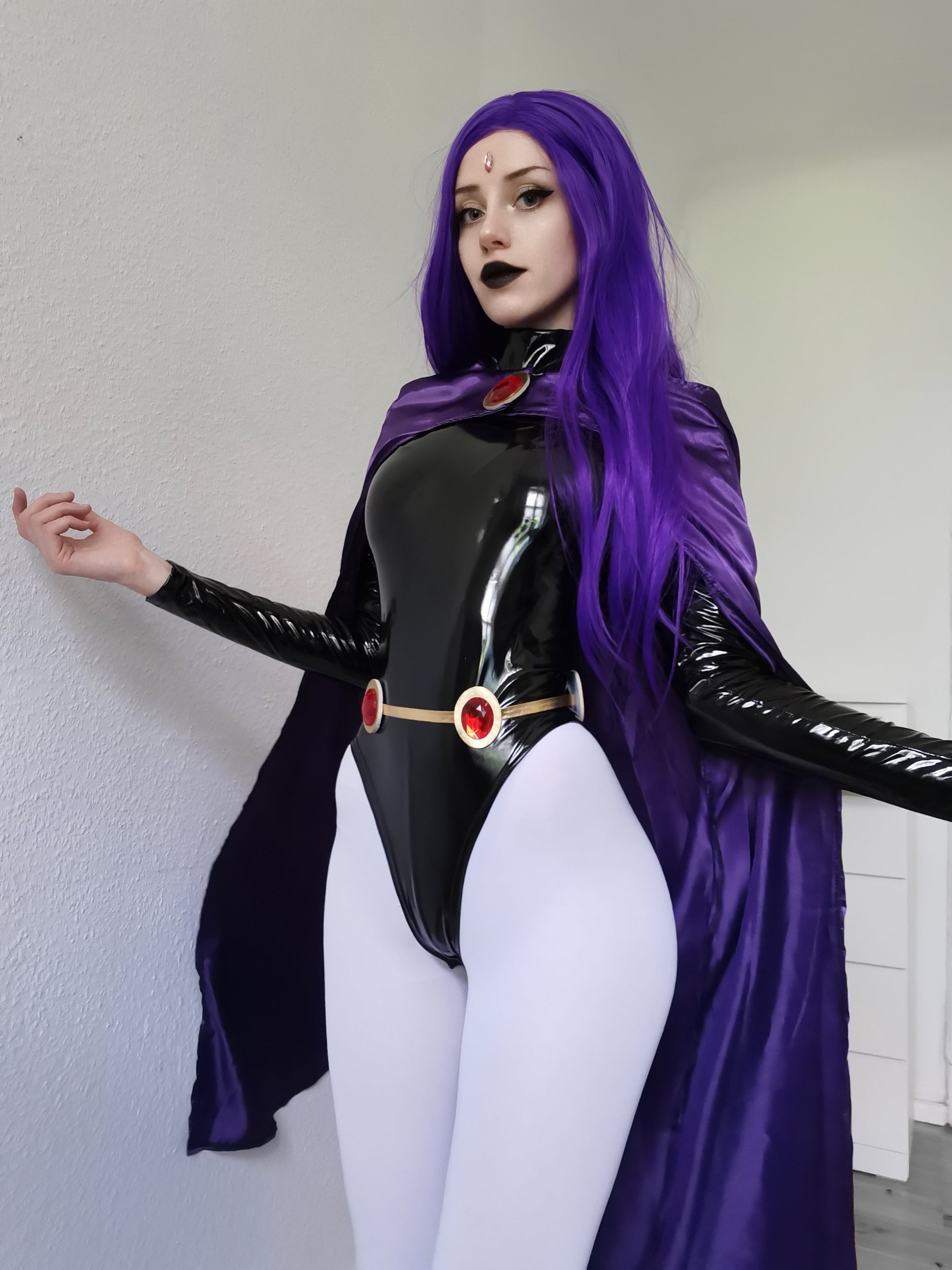 cosplay raven