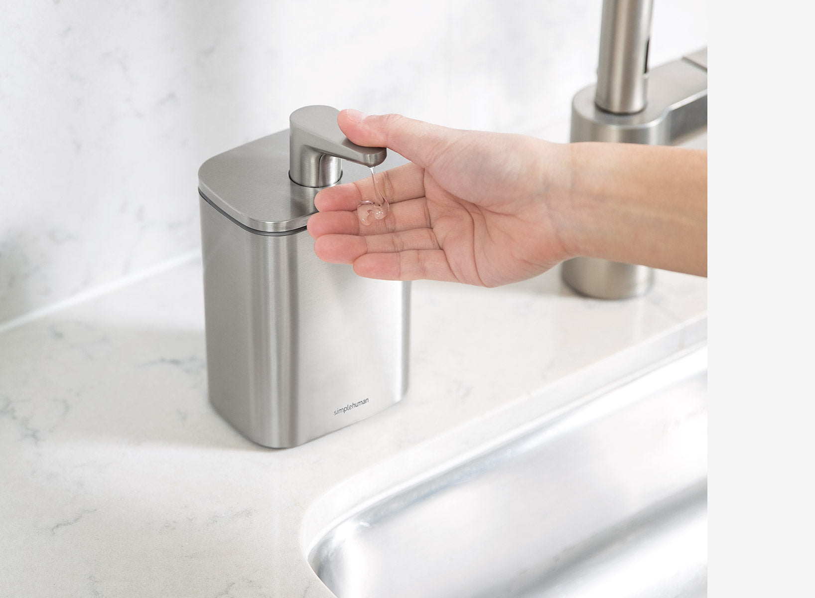 simplehuman soap dispenser canada