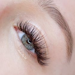 good eyelash extensions near me