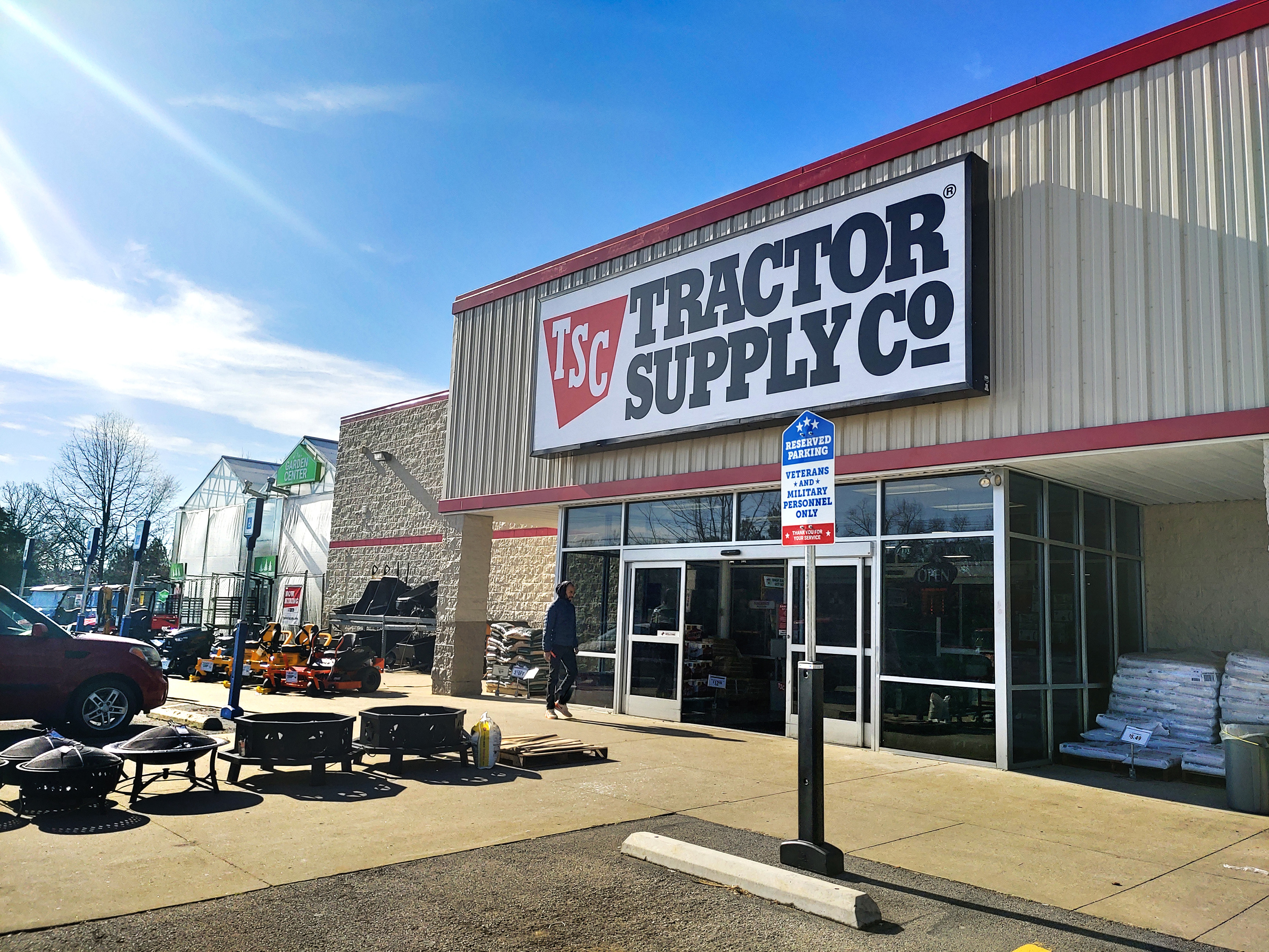 tractor supply company near me