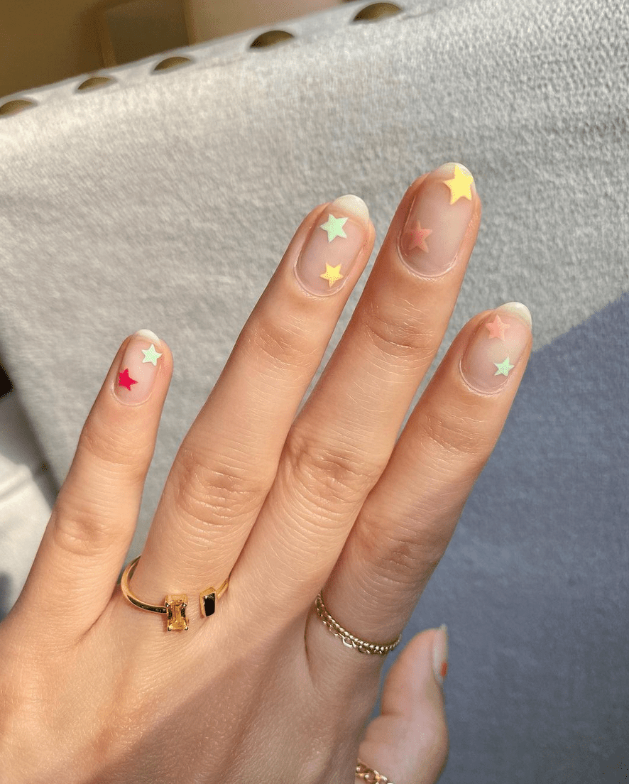 clear short nails with design