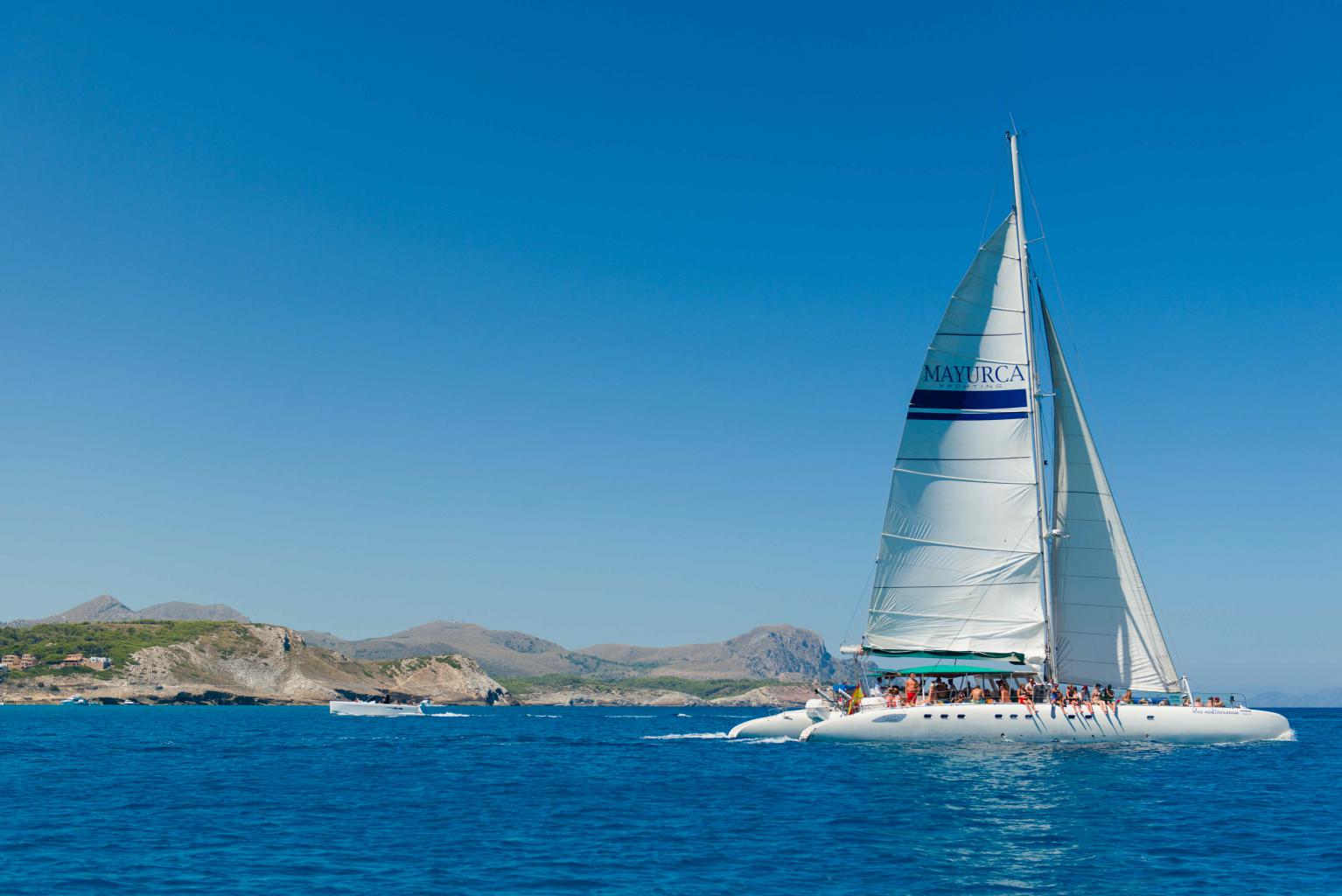 catamaran cala ratjada