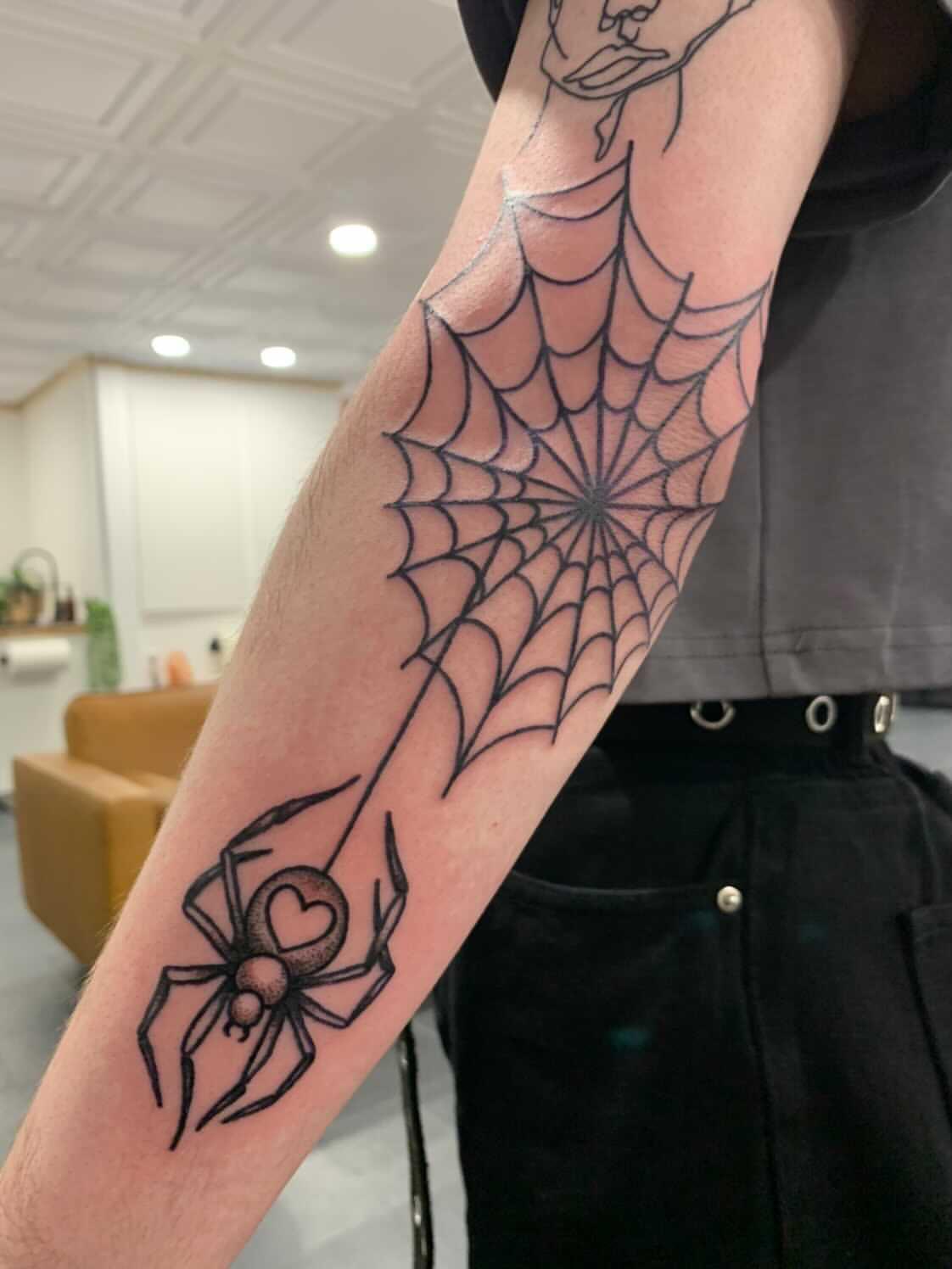 spider web on elbow