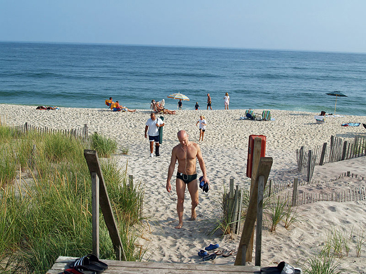 beach cruising gay