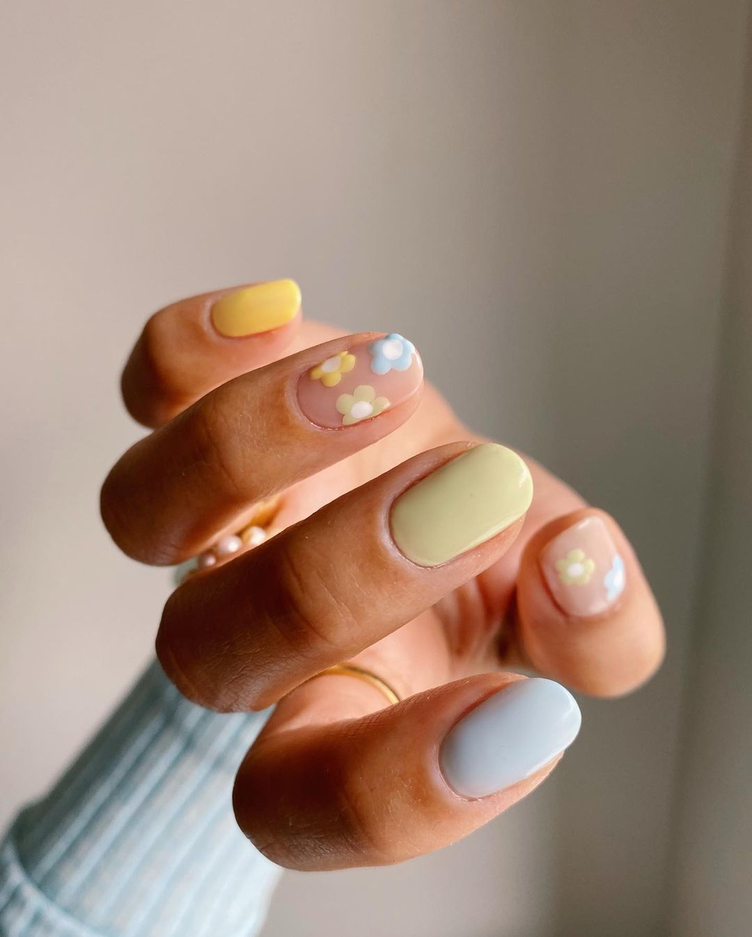 pastel nails