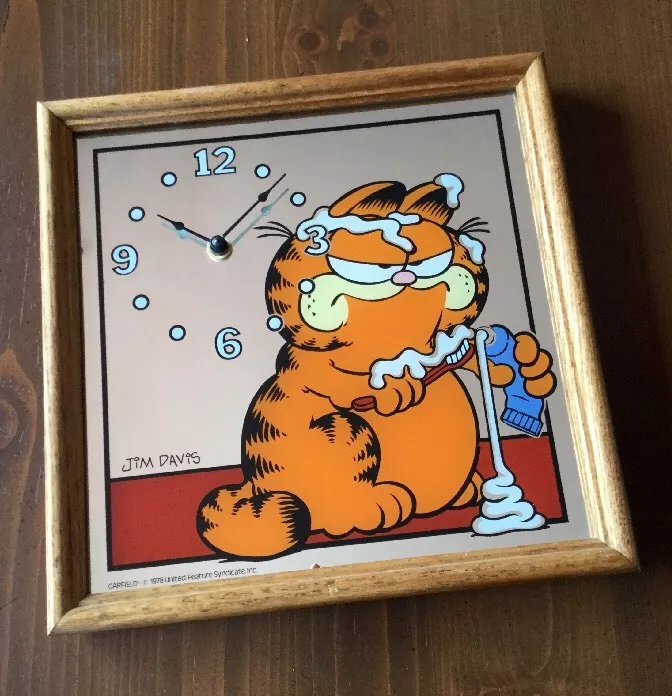 garfield clock