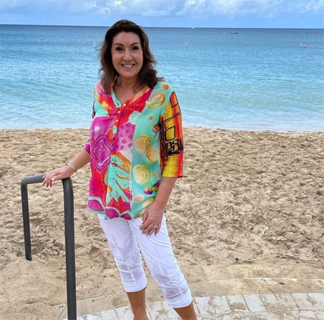 where does jane mcdonald buy her clothes