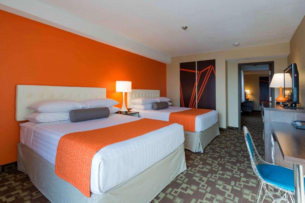 howard johnson hotel by the falls reviews