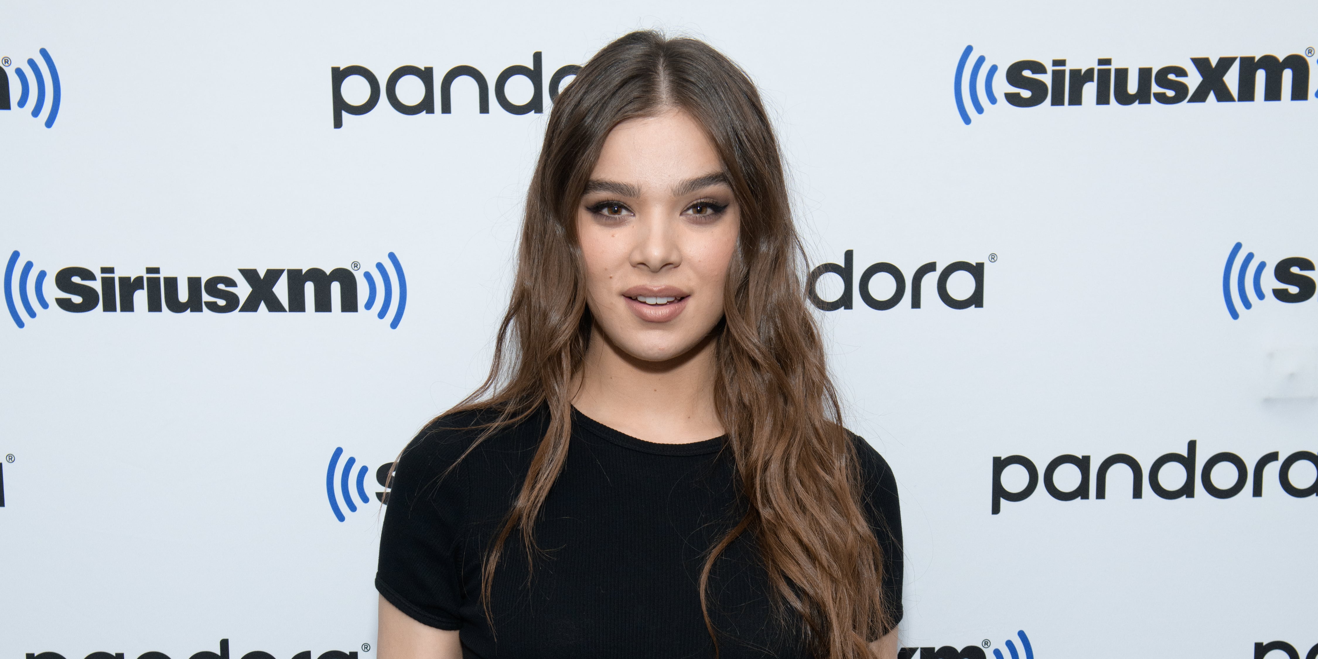 hailee steinfeld bangs