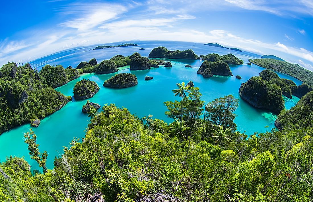 largest wholly indonesian island