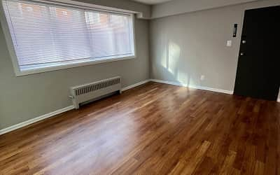 rooms for rent in elmhurst