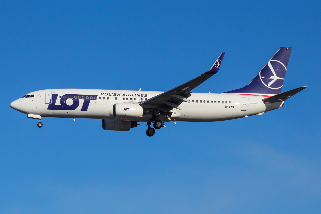 lot airlines wiki