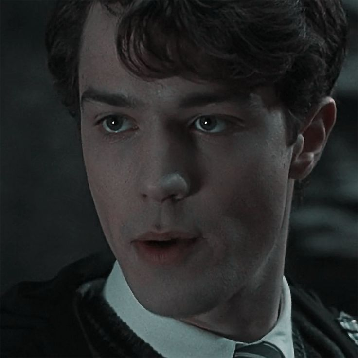 young tom riddle actor