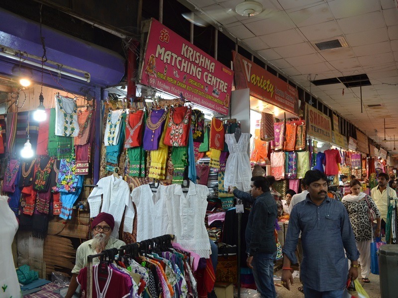 aminabad market open today