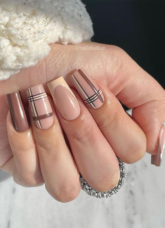 simple plaid nails