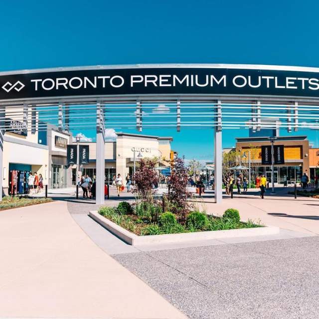 halton hills outlet hours