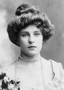 edwardian hairdo