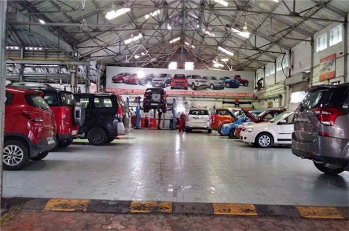 mahindra service center near me