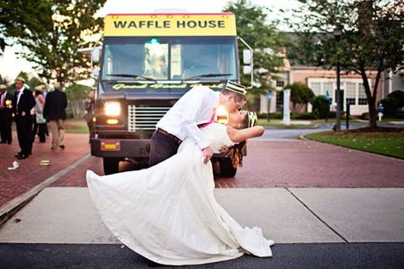 waffle house on glenway avenue