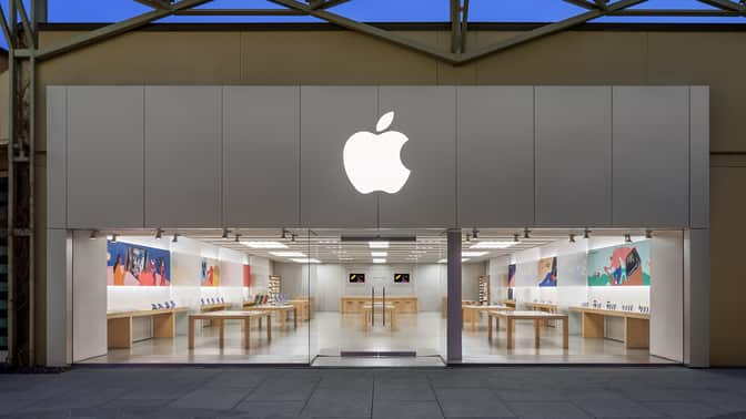 nearest apple store near me