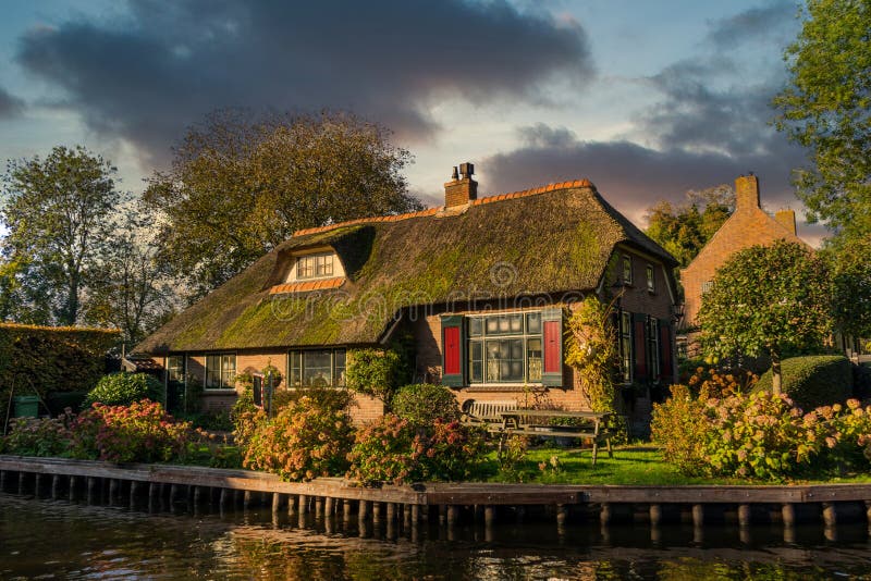 giethoorn netherlands homes for sale