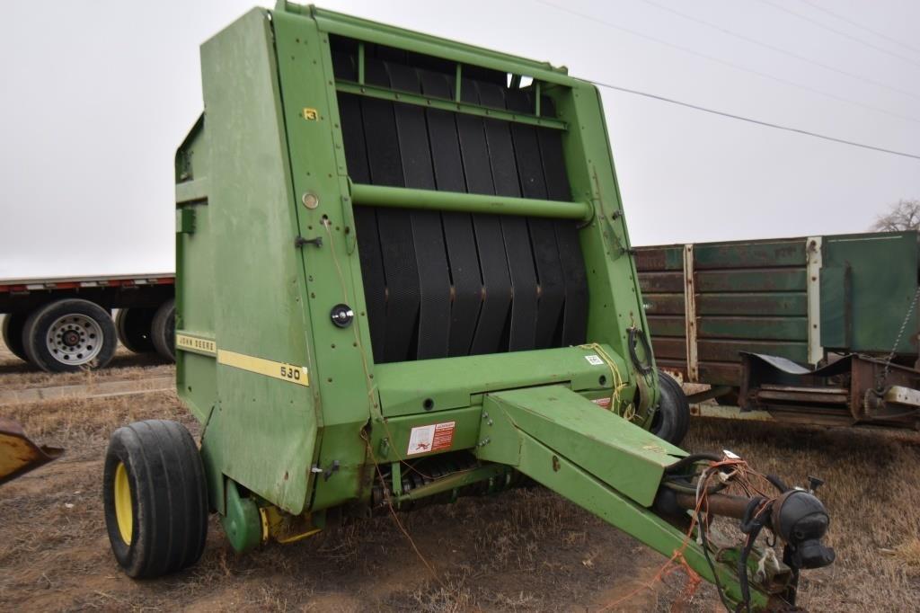 john deere 530 baler