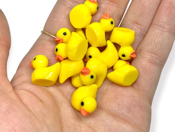 tiny plastic ducks