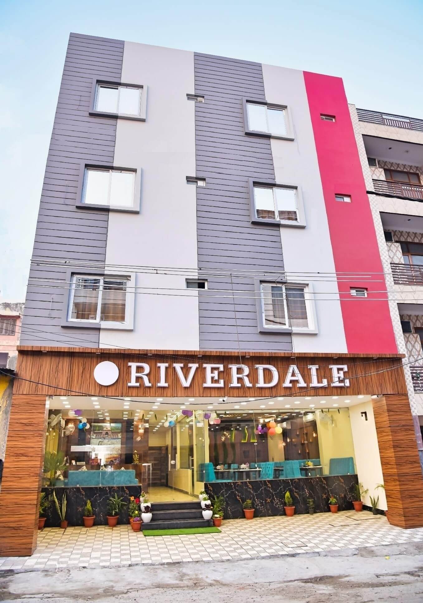 hotel riverdale