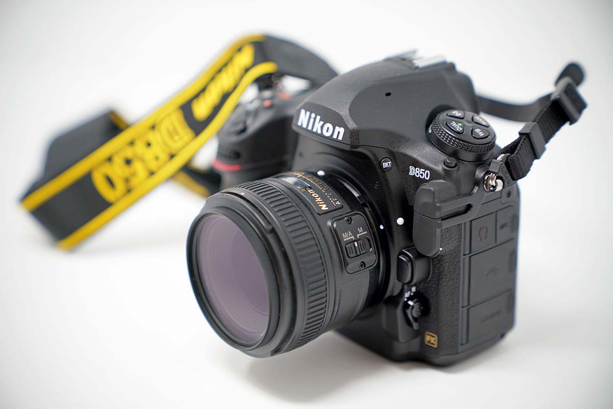 entry level dslr camera 2019