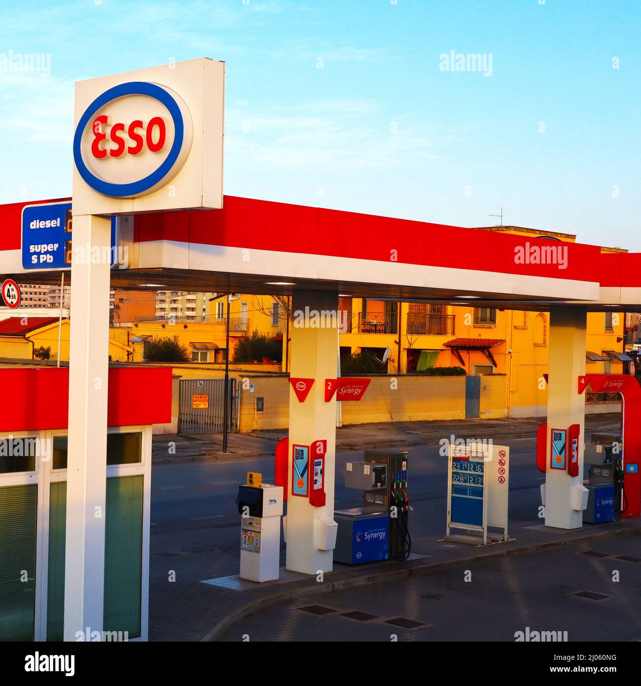 gas esso