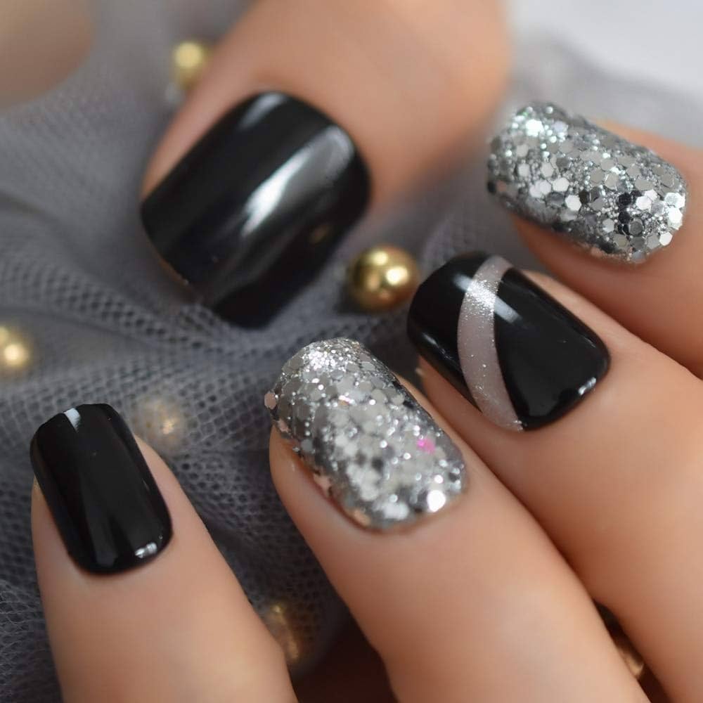 manicura negra y plata