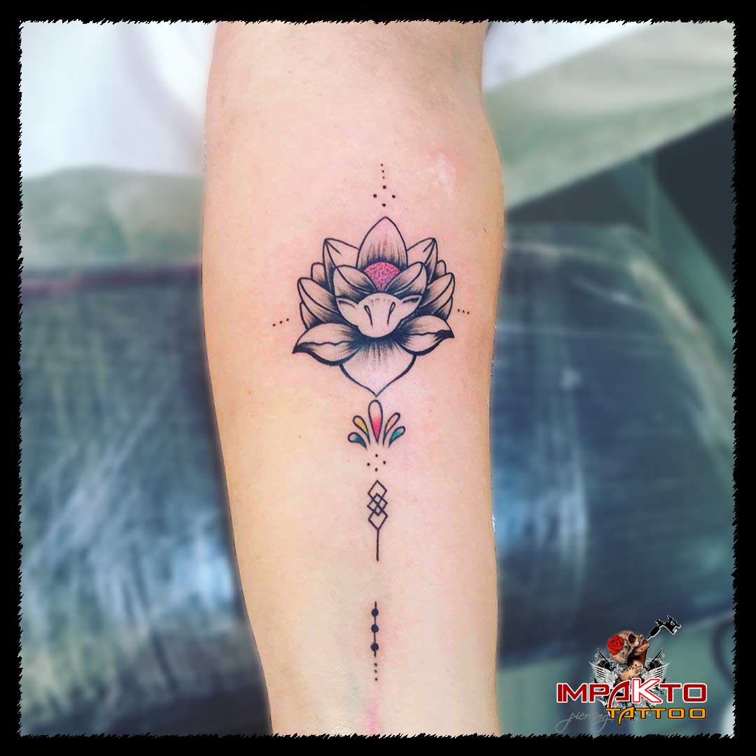 tatoo para mujer en el brazo