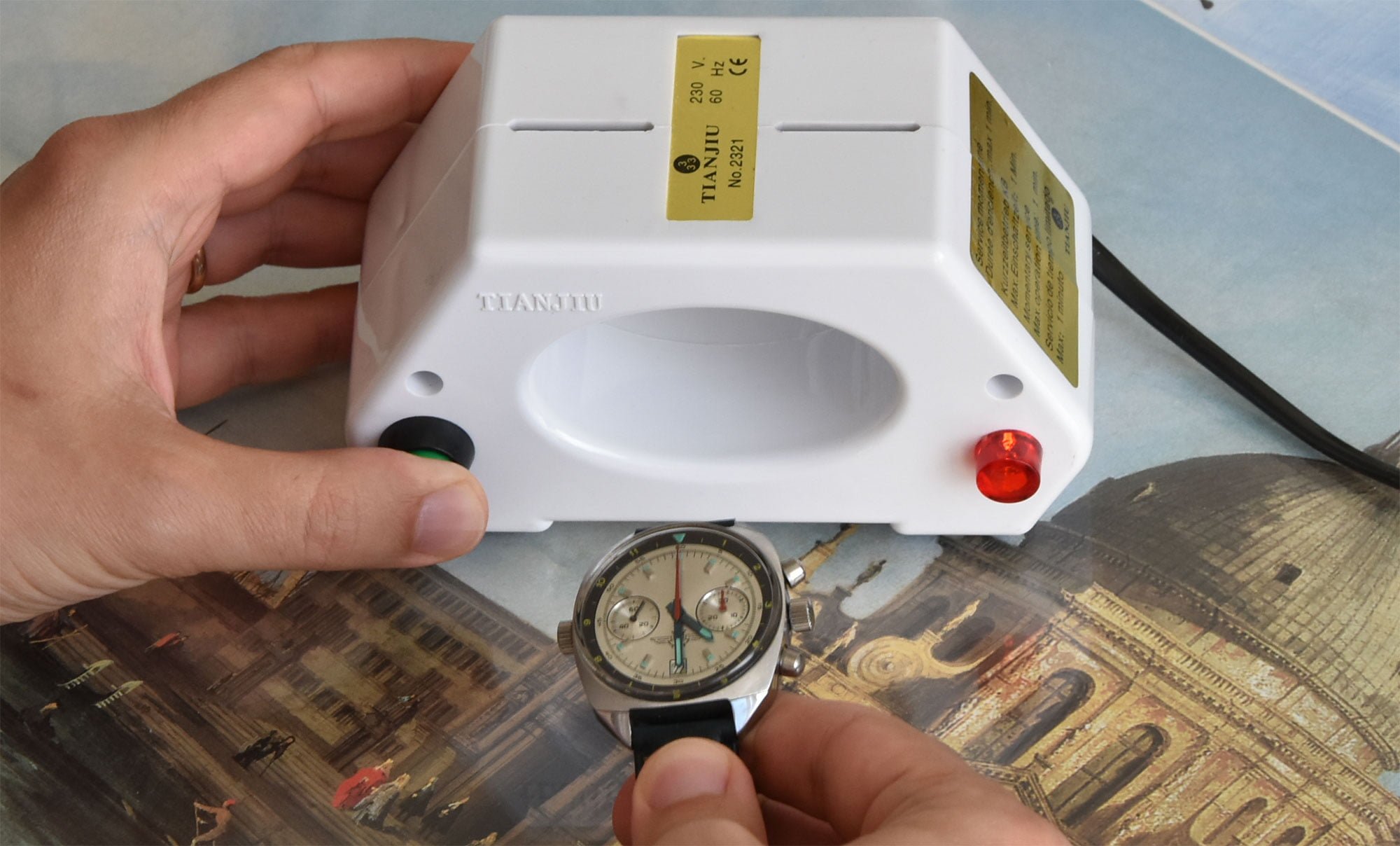 demagnetizer for watches