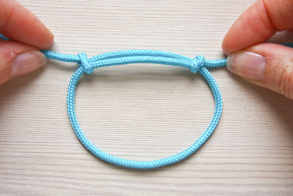 how to make an adjustable bracelet knot