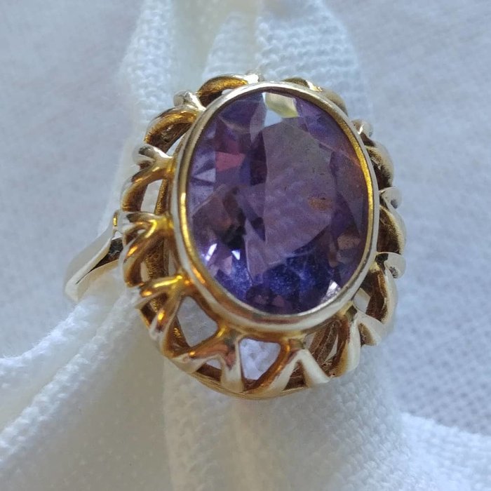 amethyst ring gold alt