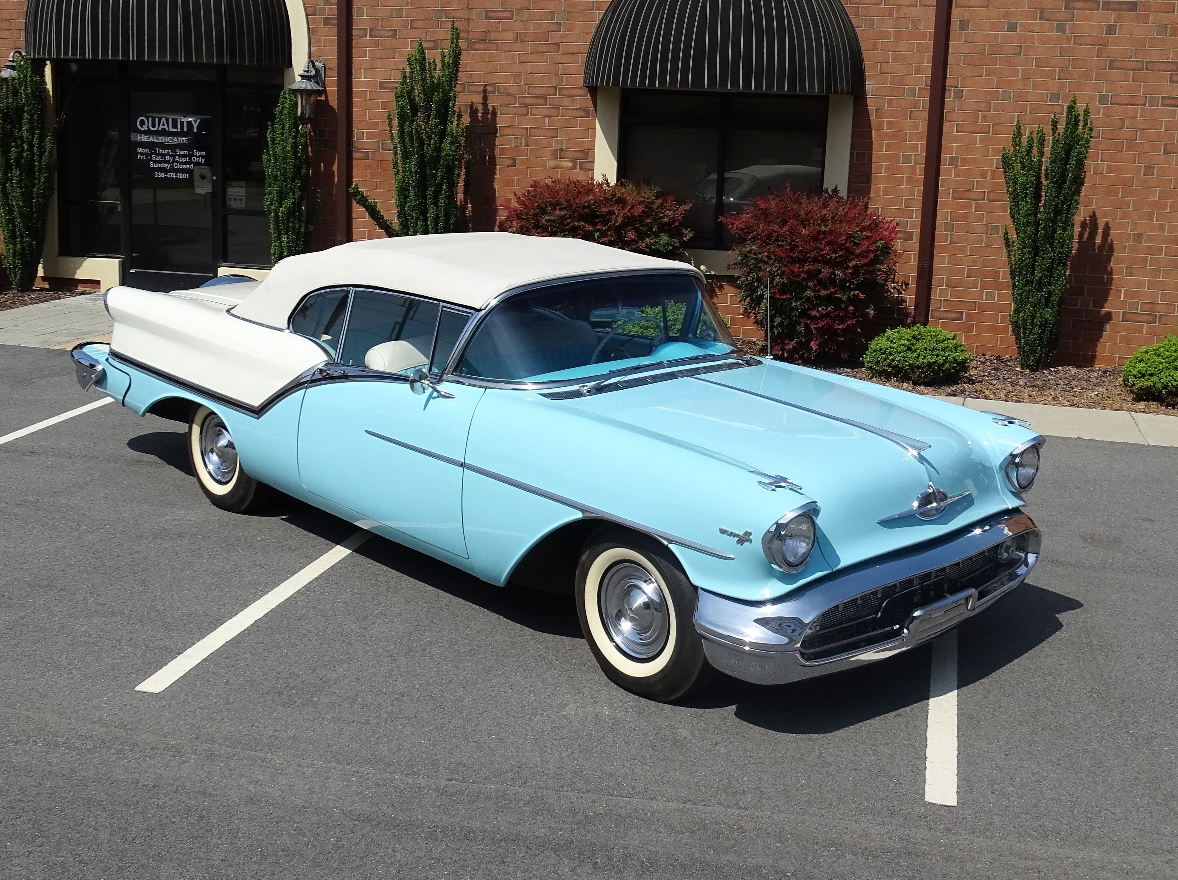 oldsmobile 1957