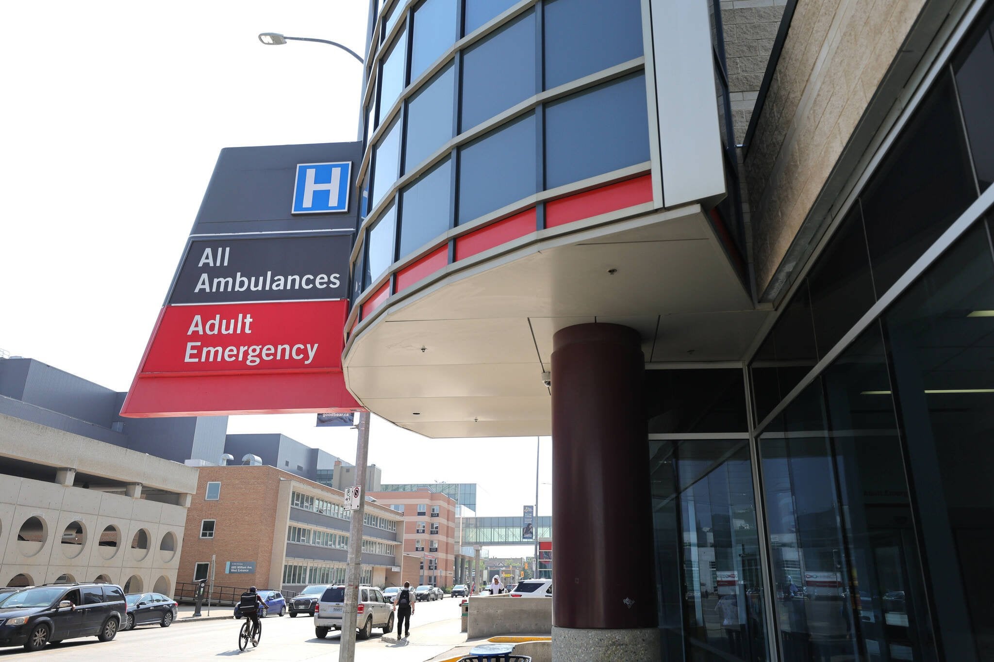 selkirk hospital wait times