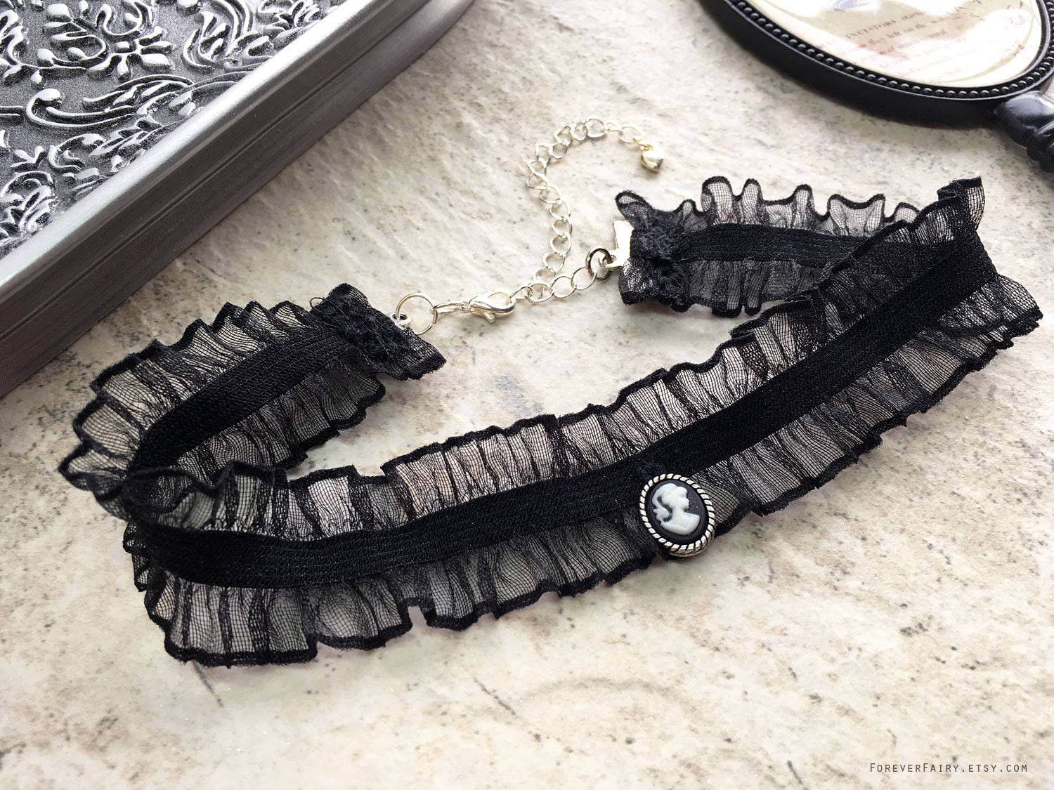 lace choker collar