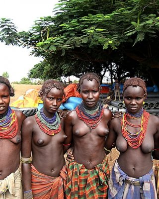 african nude tribal women