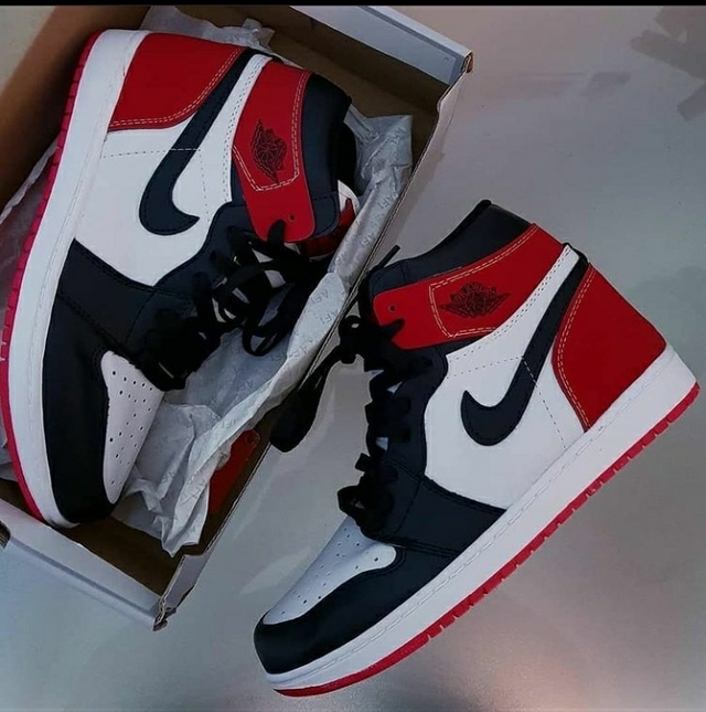 air jordan 1 red white black