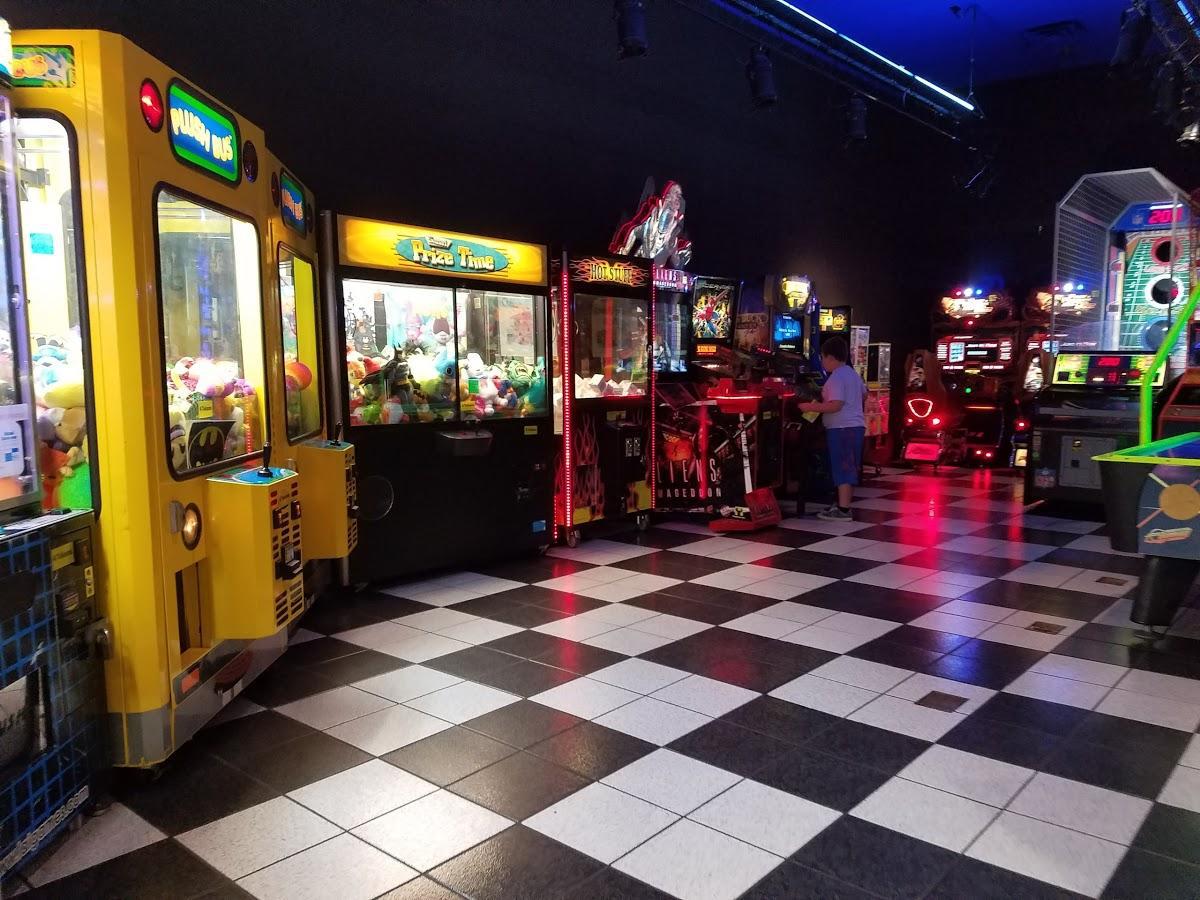 arcade mall movies