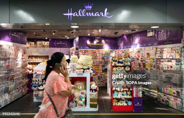 hallmark cards locations