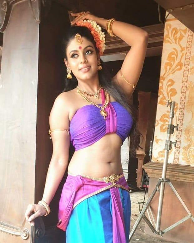 iniya hot photos