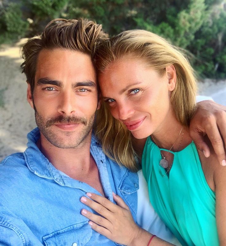 jon kortajarena wife