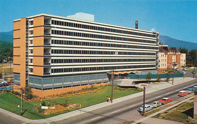 lions gate hospital visiting hours