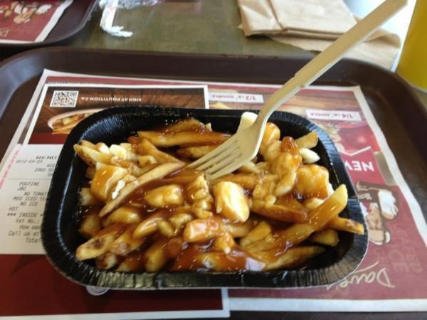 calories in wendys poutine