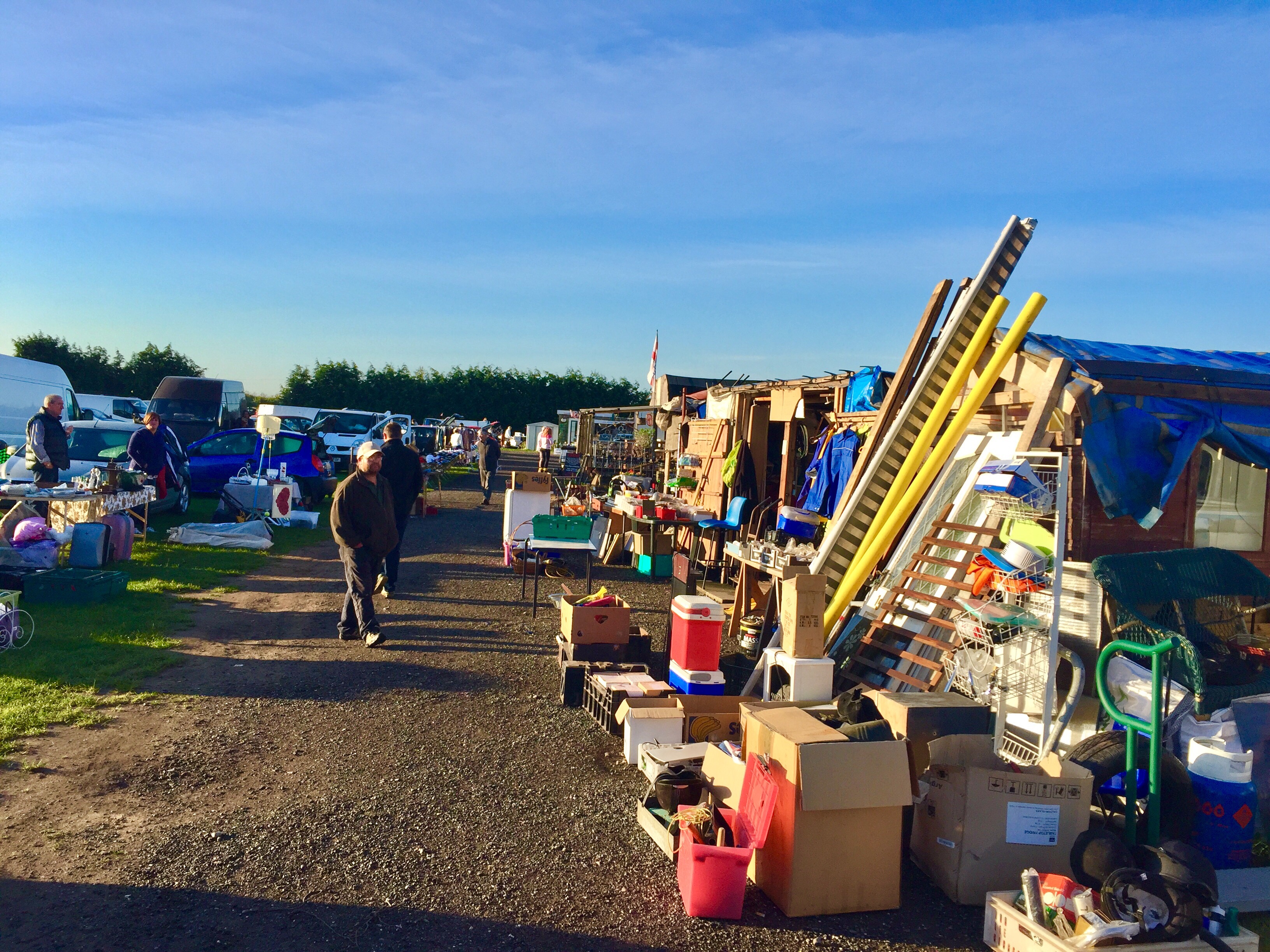 car boot north cave