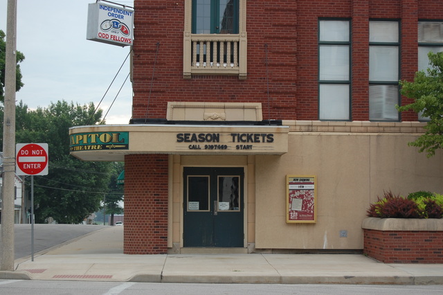 waterloo il movie theater