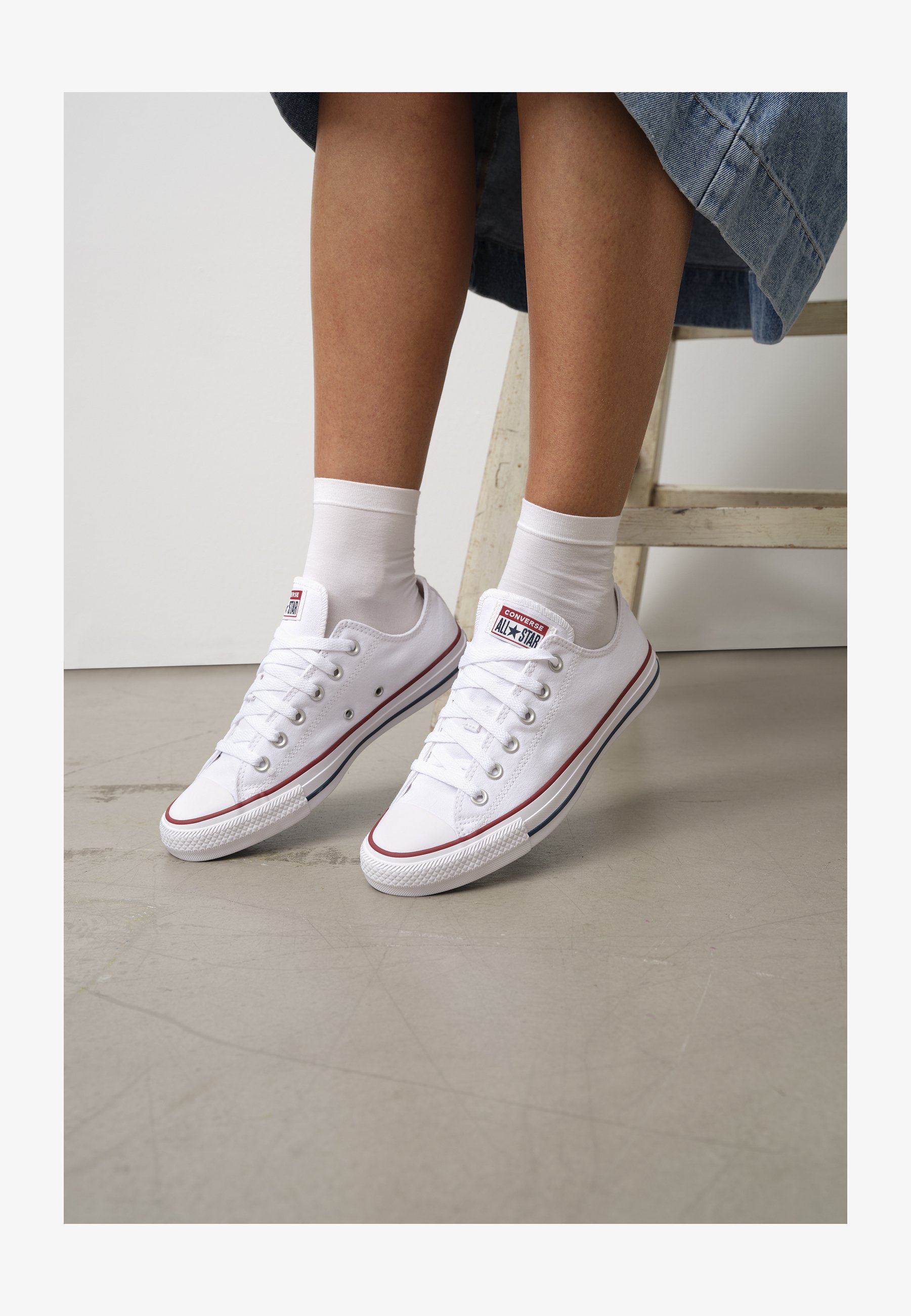 chuck taylor all star optical white